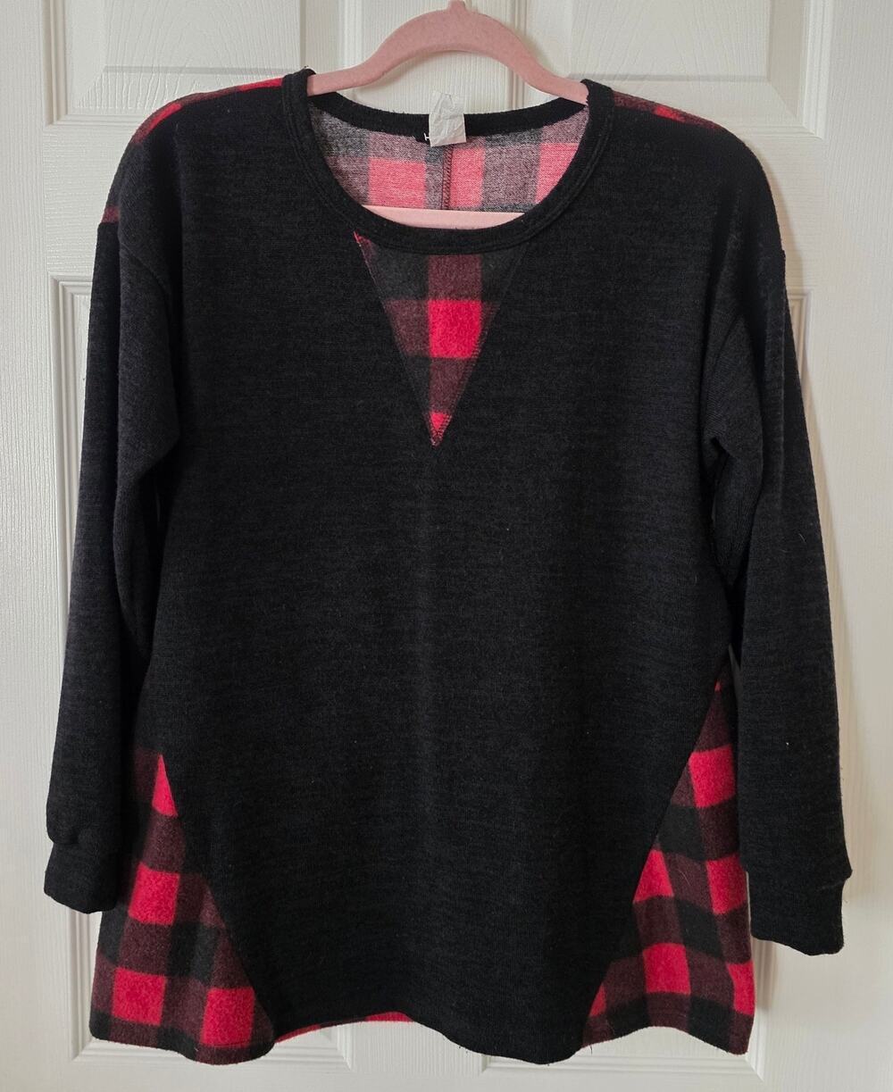 Heimish USA Red & Black Buffalo Plaid Long-sleeved Women's Top size Medium